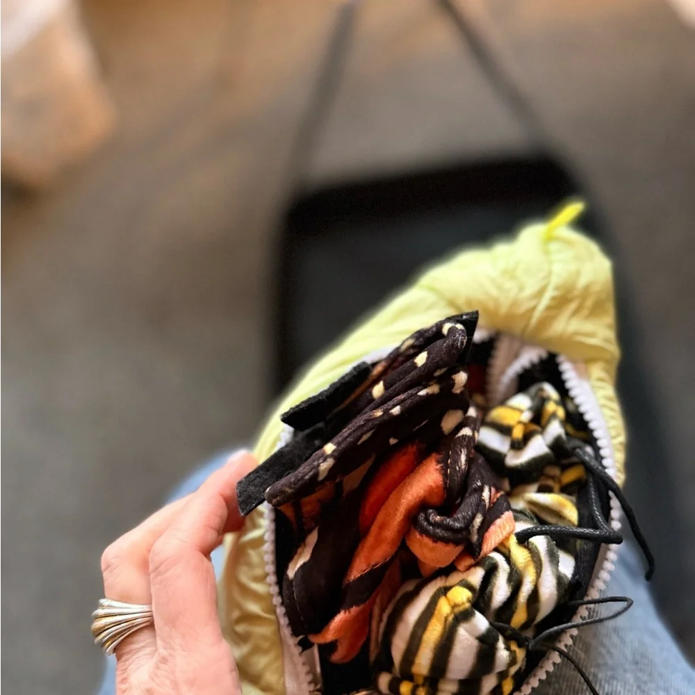 Folkmanis Monarch Butterly hand puppet - Picture 4 of 5